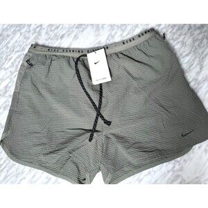 NIKE Run Division 4' Running Shorts Men XL Gray Black Lined Dri Fit ADV FQ4617